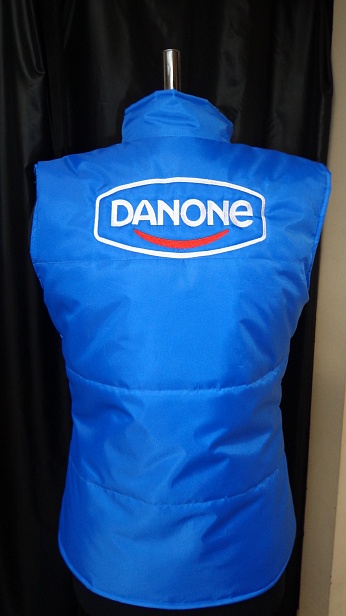 Пошив жилеток для Danone
